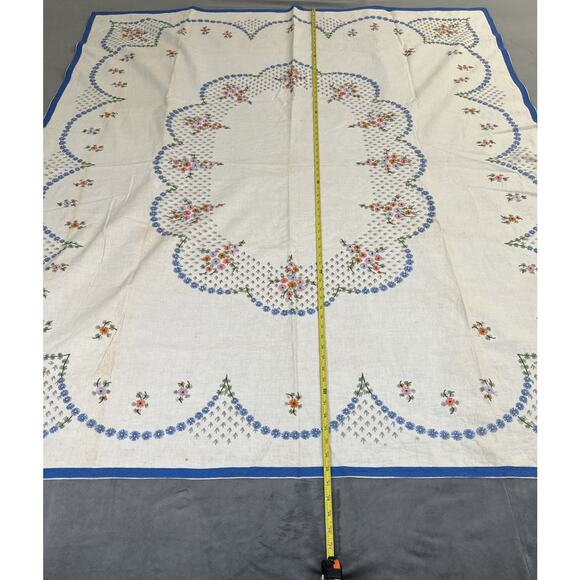 Vtg Hand Embroidered Tablecloth 58 x 66.5” Ivory Cloth With Floral Embroidery FS - Picture 7 of 10